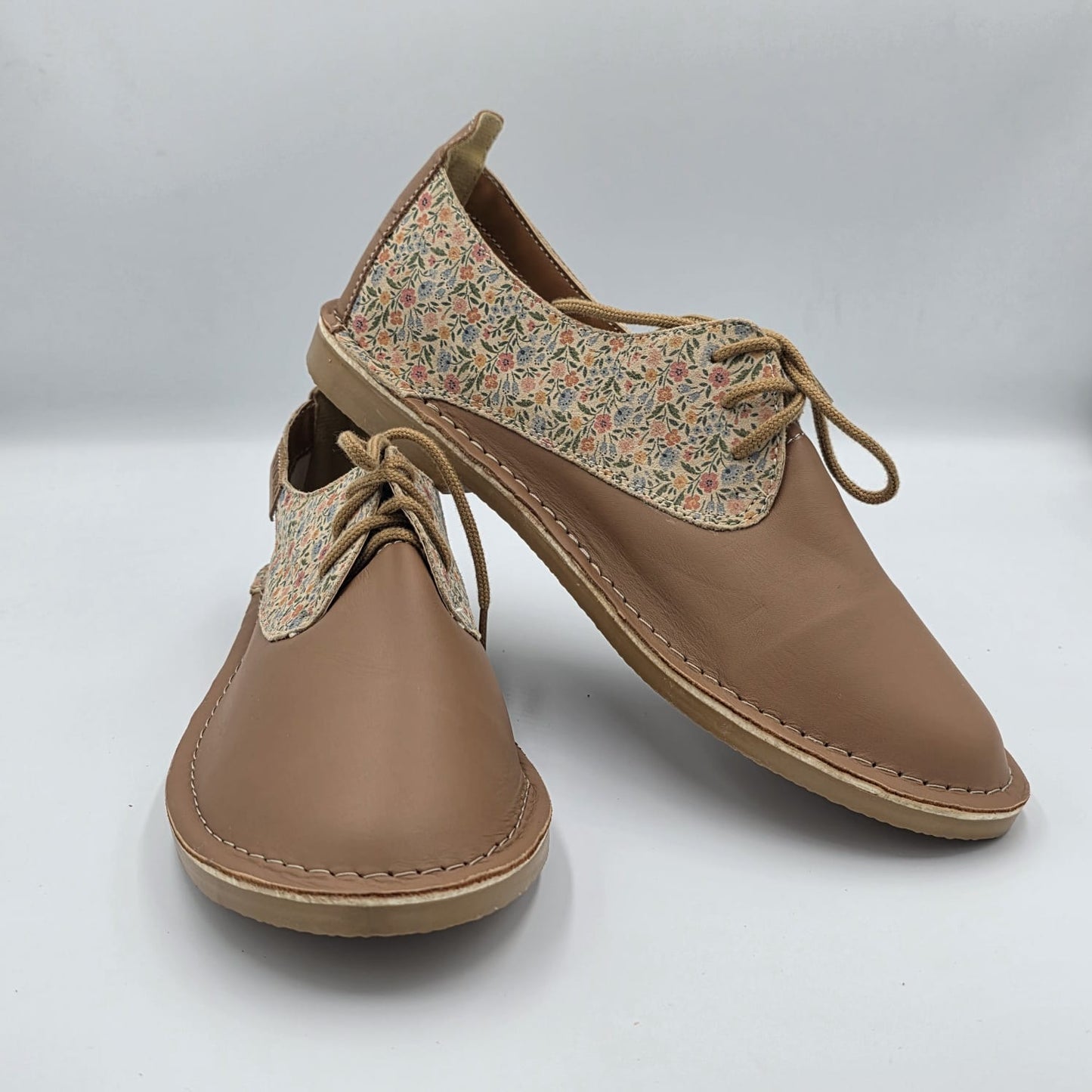 Vellies - Tan/Floral