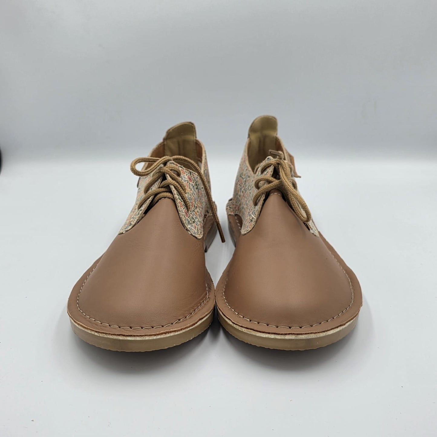 Vellies - Tan/Floral
